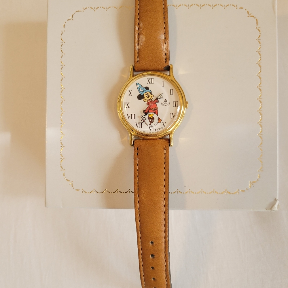 Disney Lorus Fantasia Sorcerer Mickey Mouse Watch